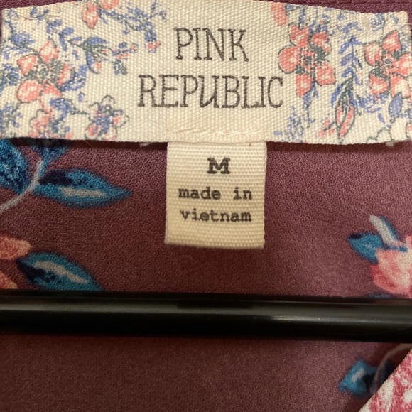 Floral Blouse - Picture 2 of 3